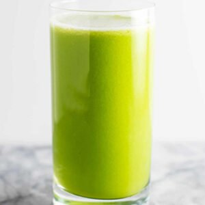 Heads baby romaine lettuce juice